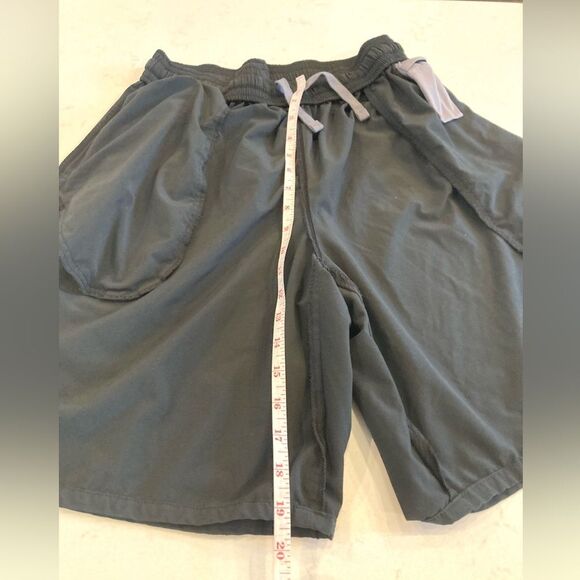 Nike Sport Shorts Dri-Fit Black with hidden key pocket interior drawstring large - Picture 9 of 9